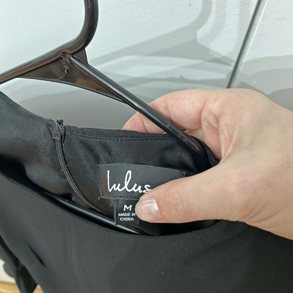 Lulus Center of Attention Black Flounce
Sleeve Dress Black size M (NWT) - Picture 3 of 4